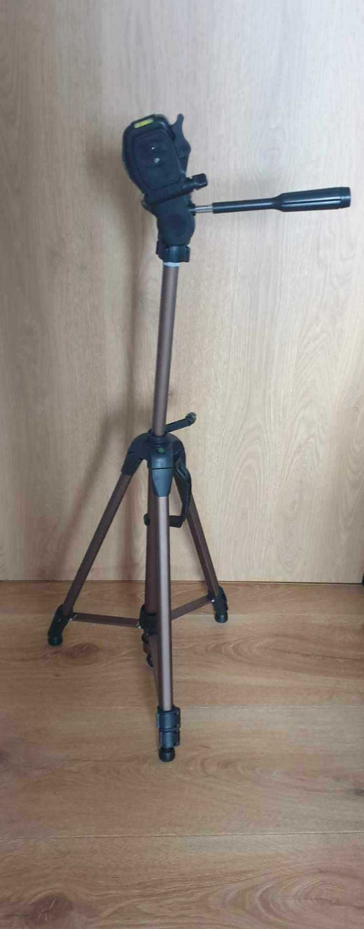 Statyw  hama  STAR 64 160-3D