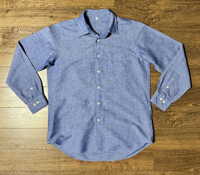 Льняная рубашка Uniqlo .