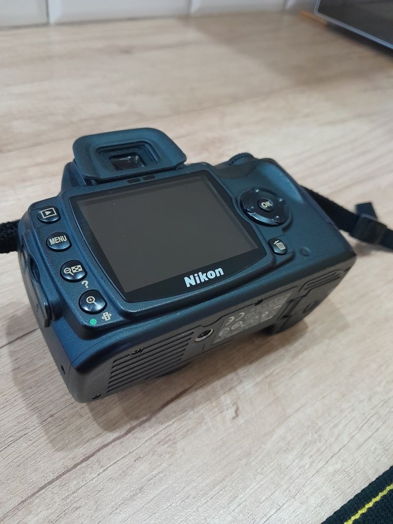 Nikon D60 (jak nowa) bardzo mały przebieg