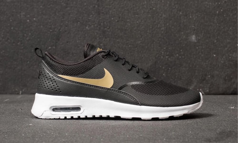 Кросівки Nike  air max thea