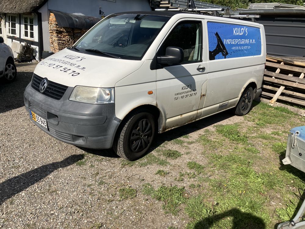 VW Transporter T5 1,9 TDI . Tanio