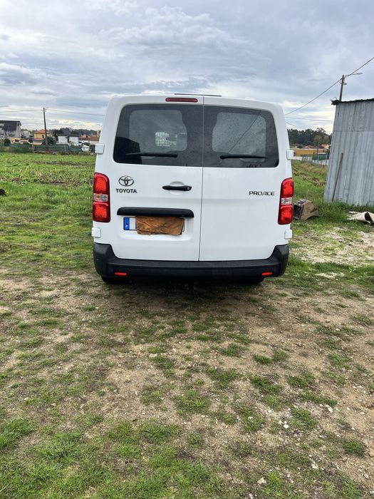 Toyota proece longa
