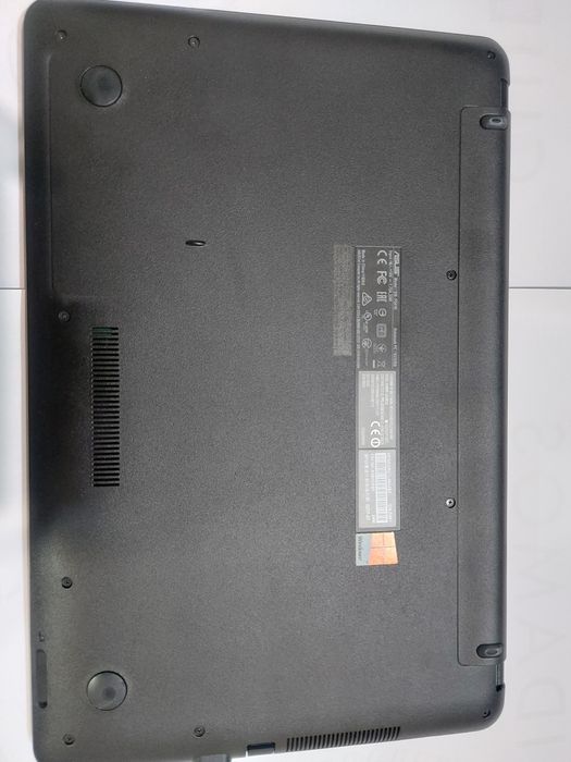 Computador portatil, ASUS Sonic Master