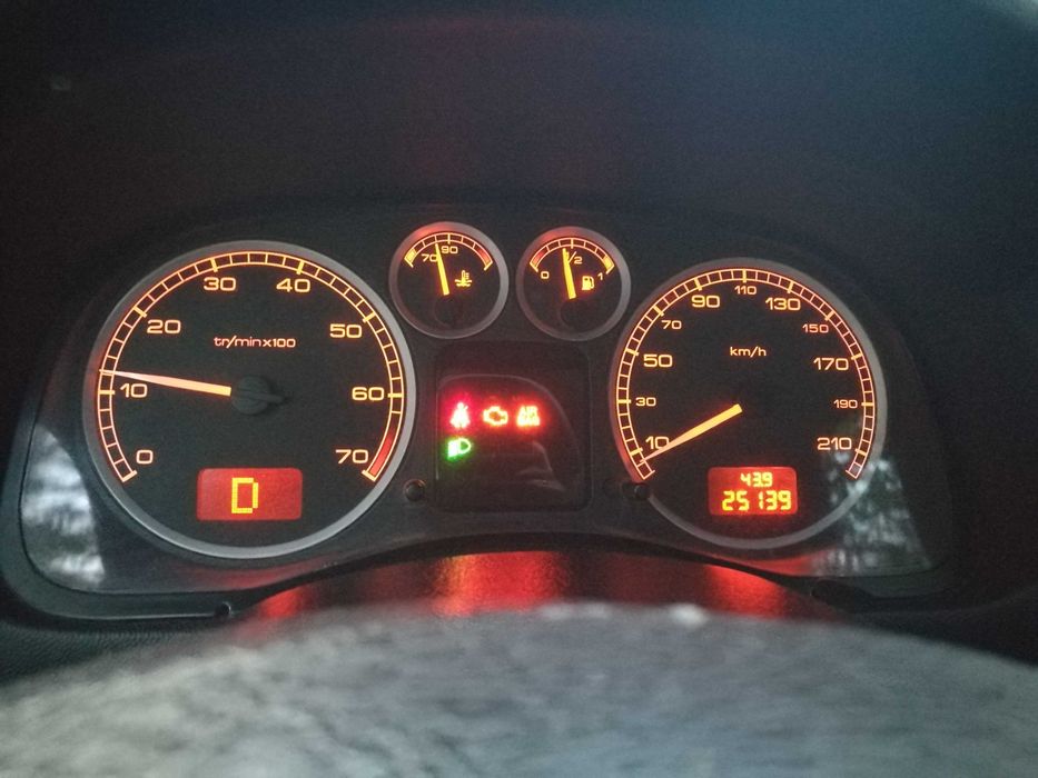 Пежо307 2002року автомат
