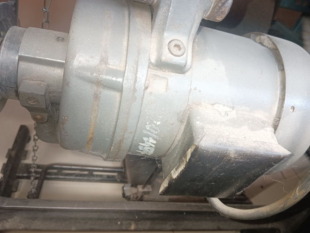 Maszyna PFAFF z potrójnym transportem
