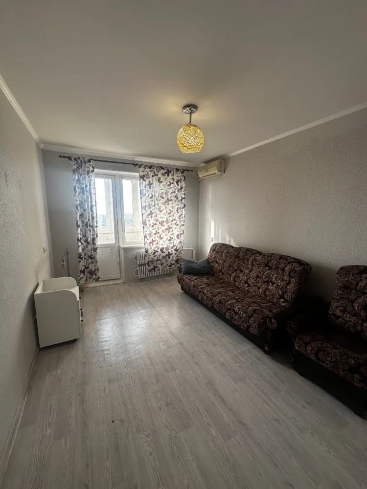 Продам 1к квартиру на Тополе