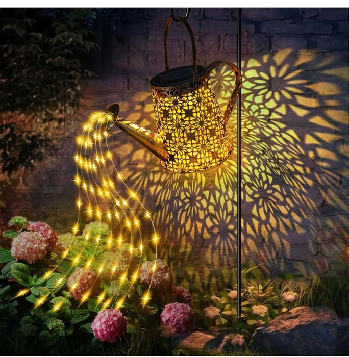 Solarna dekoracja ogrodowa, konewka z łańcuchem świetlnym LED