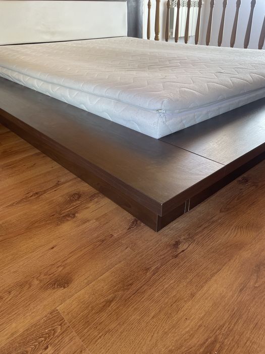 Łóżko sypialniane 160x200 bez materaca, dwie szafki nocne