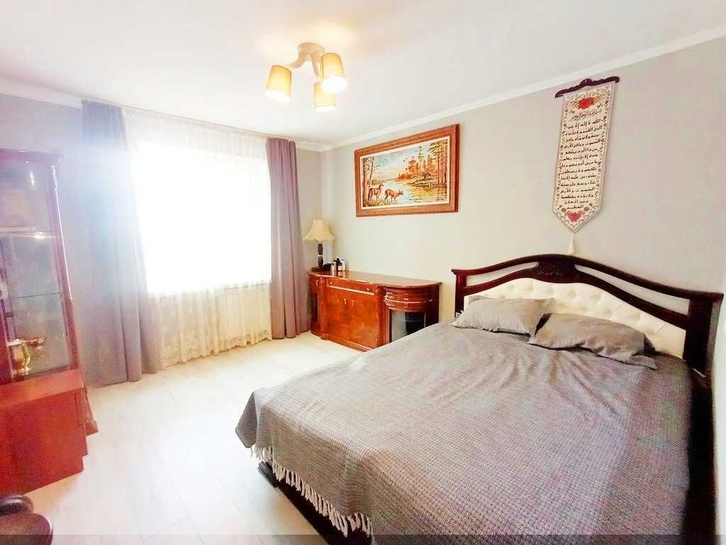 Продам 3к 71м Березняки Дніпровська набер 13 Цегляний Видовий Будинок