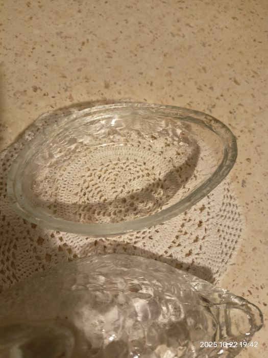 Szklana kaczka z PRL bombonierka