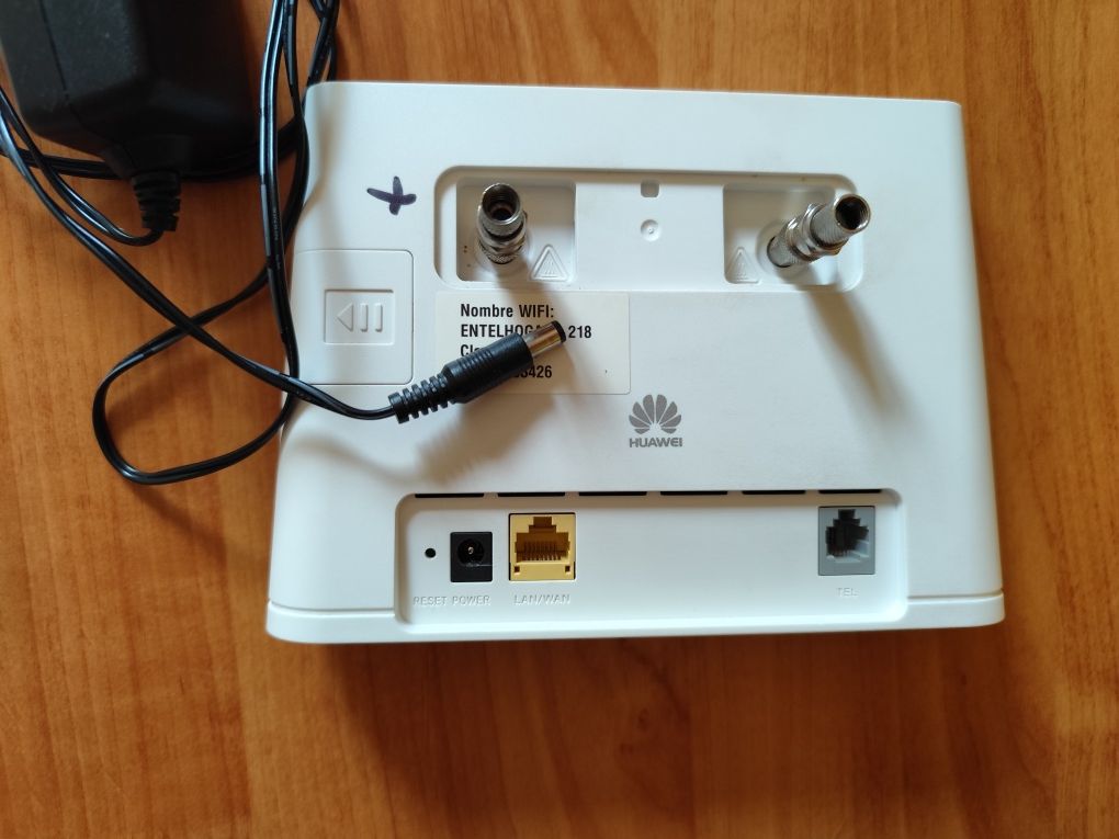 Стаціонарний wi-fi роутер Entel Huawei B310s-518
