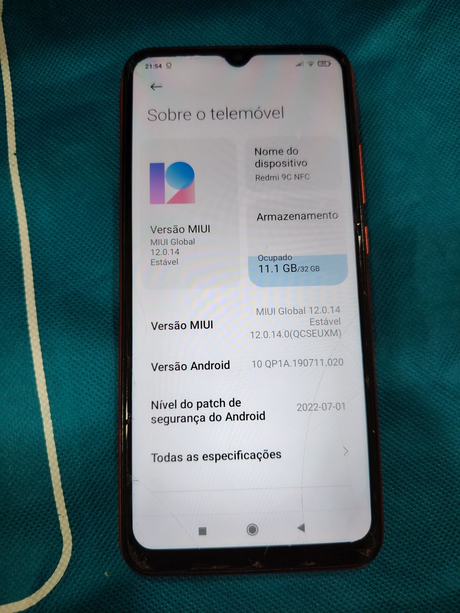 70€ redmi 9c com marcas de uso na película de vidro,a funcionar