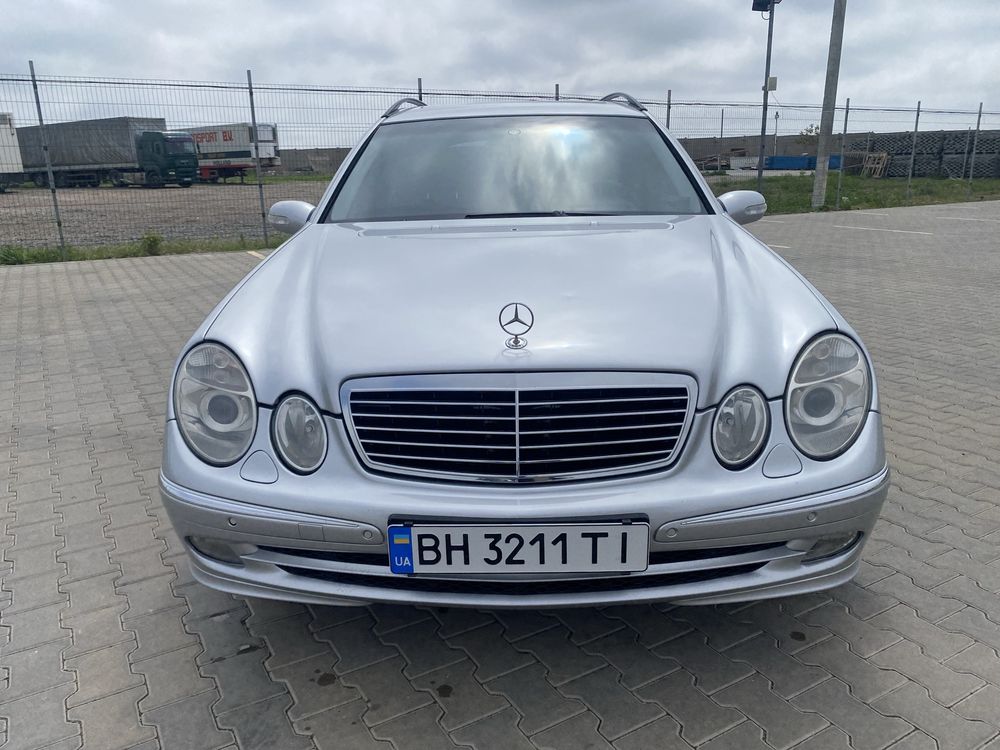 Mercedes-benz e320 w211