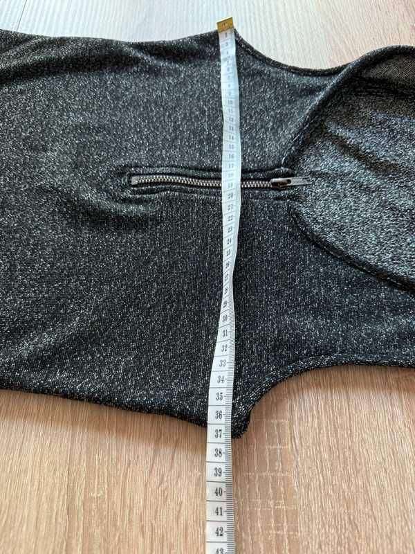 Czarne body Sparkle&Fade M – metaliczny połysk, zamek, brokatowy efekt