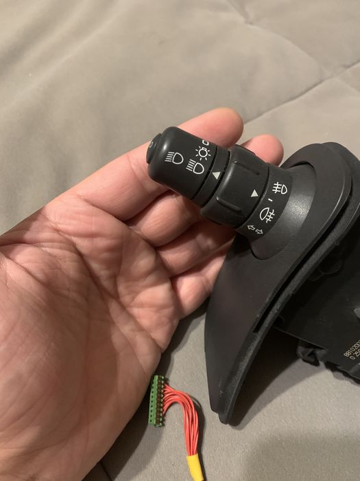 Підрульовий перемикач Renault (Подрулевой переключатель)