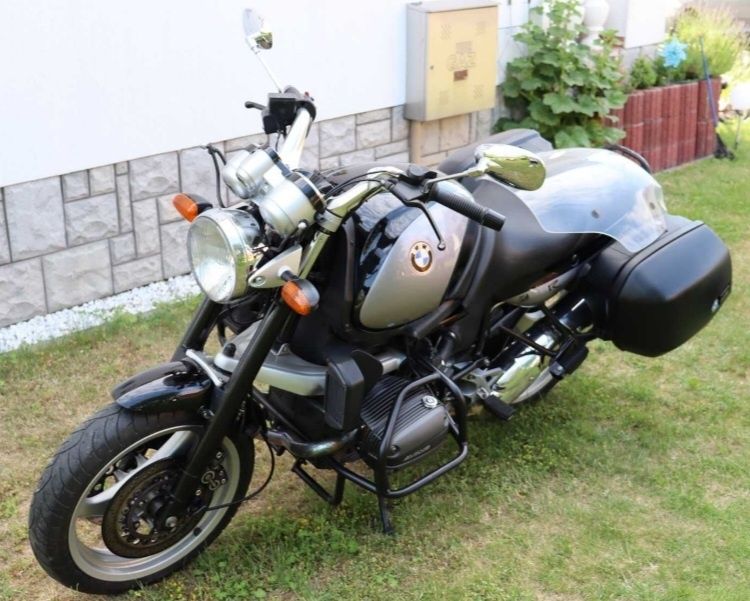 Motor motocykl BMW R850R