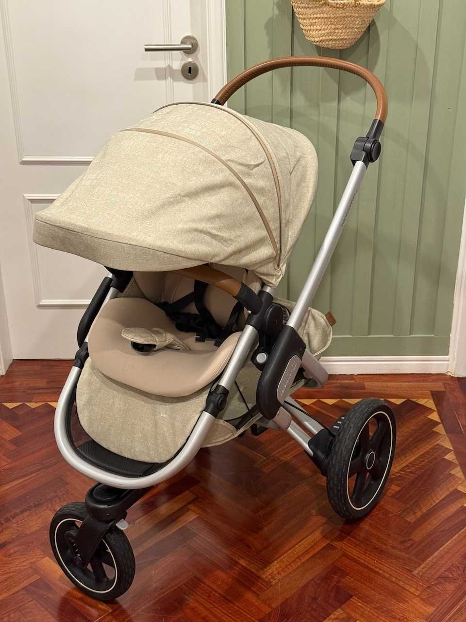 Carrinho Bébé Confort/Maxi Cosi Nova 3 na cor Nomad Sand