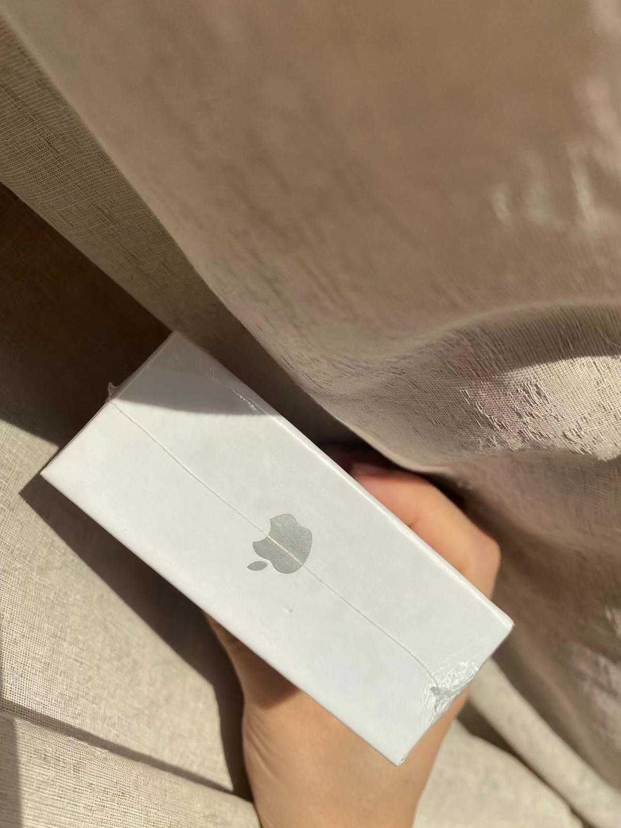 Słuchawki douszne APPLE AirPods 4 - Nowe, oryginalne