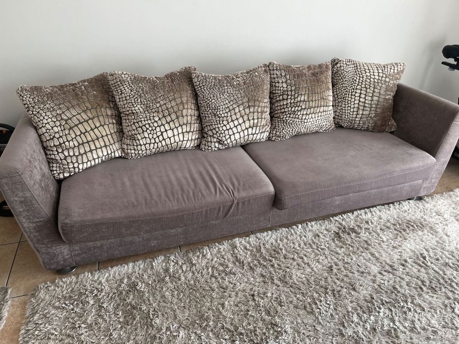 Vende-se mobília de sala de estar e jantar