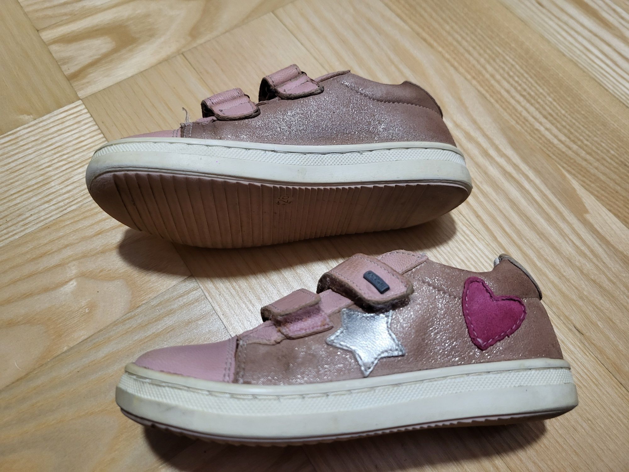 Buty, półbuty, sneakersy dziewczęce Lasocki r.26