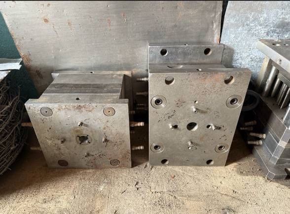 Прес форма, прес форми, для литья пластмаси