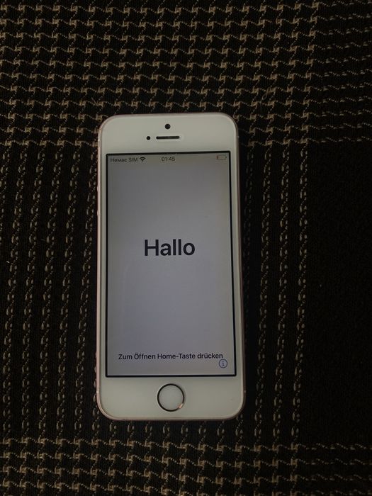 iphone SE розовий