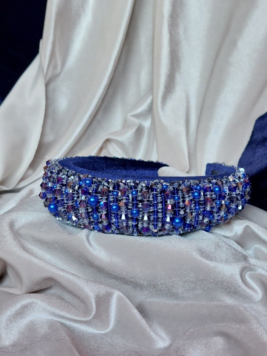 Handmade opaska do włosów ozdobiona kryształkami granatowa