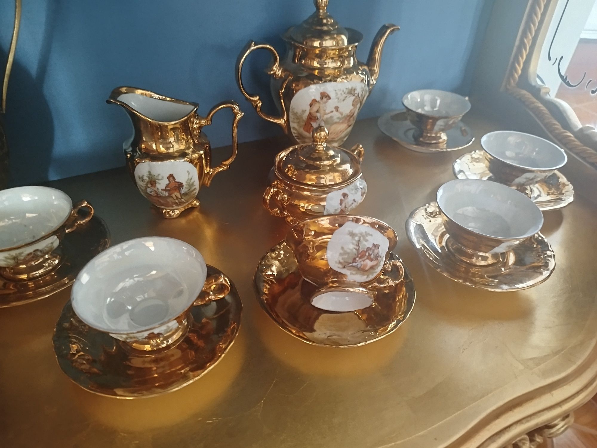 Porcelana złocona z Wałbrzycha