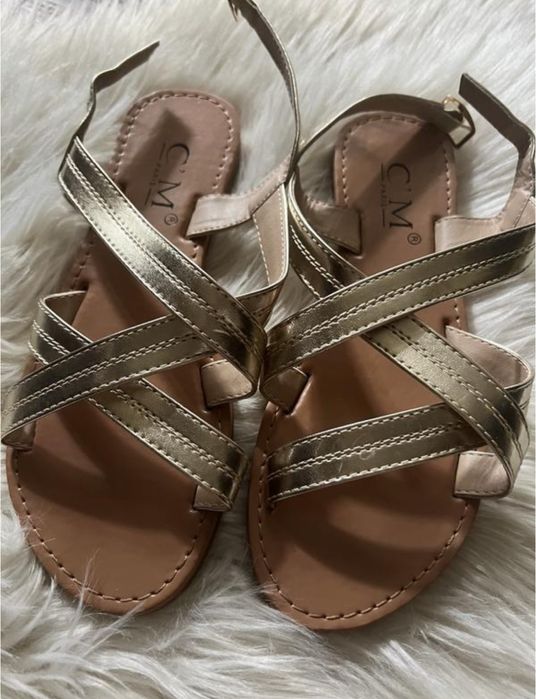 Золотые басаножчки , сандали