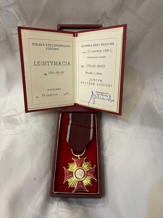 Medal Złoty Krzyż Zasługi PRL wraz z legitymacją i miniaturką