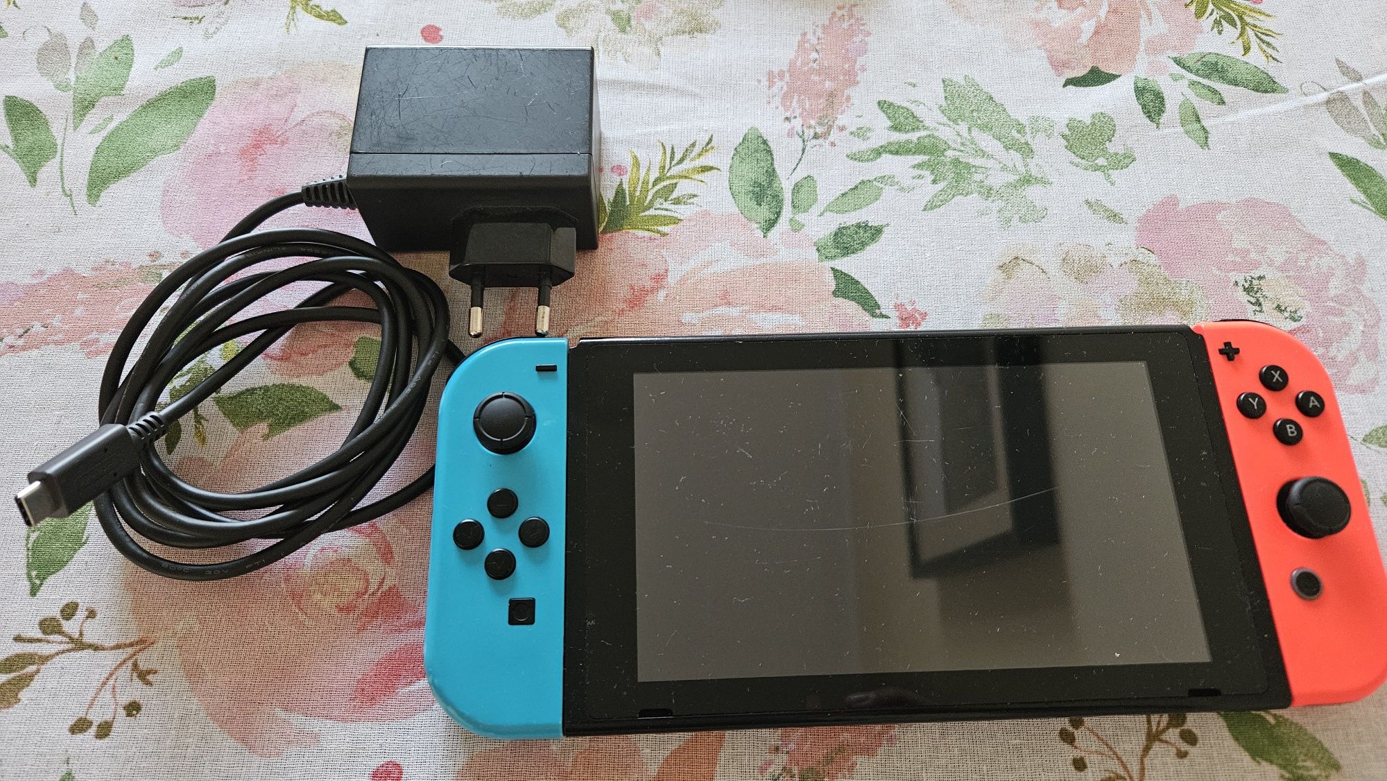 Konsola Nintendo Switch. Picofly