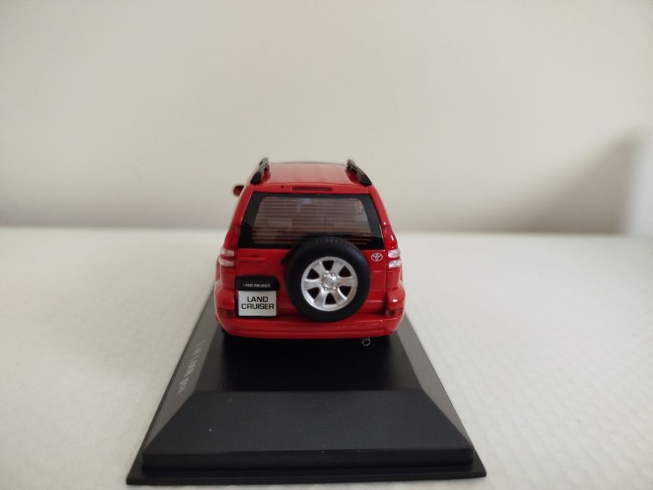 Miniatura Toyota Land Cruiser 1/43 Nova