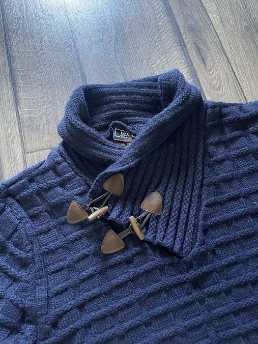 Gruby męski sweter granatowy z kołnierzem