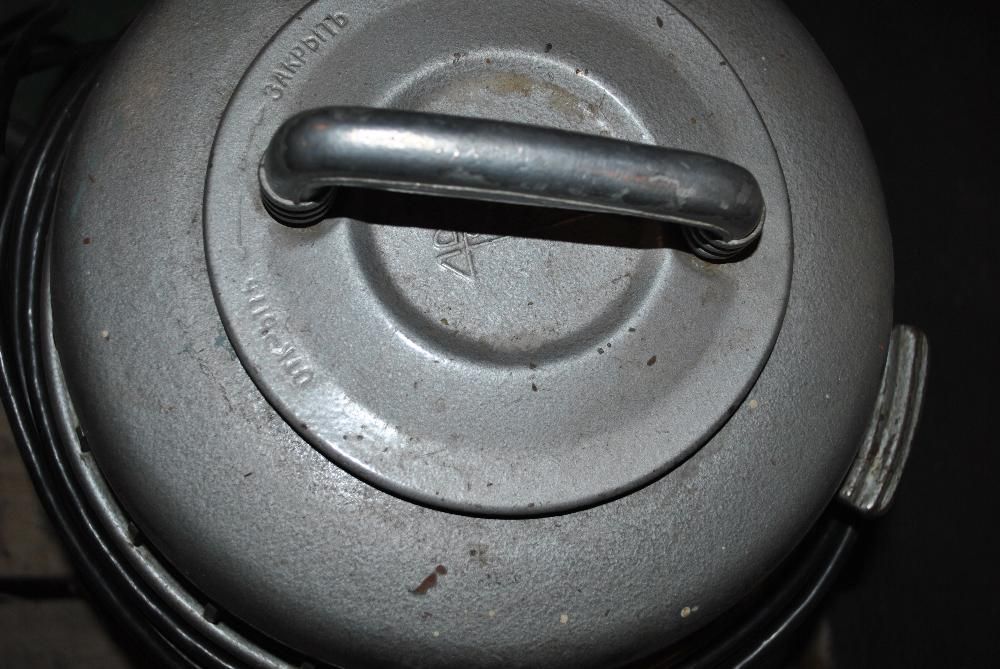 Пылесос Уралец советский