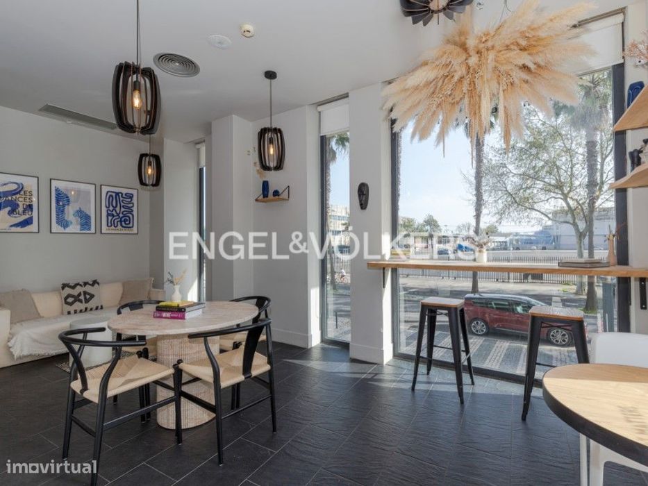 TRESPASSE de Café com Terraço no Parque das Nações