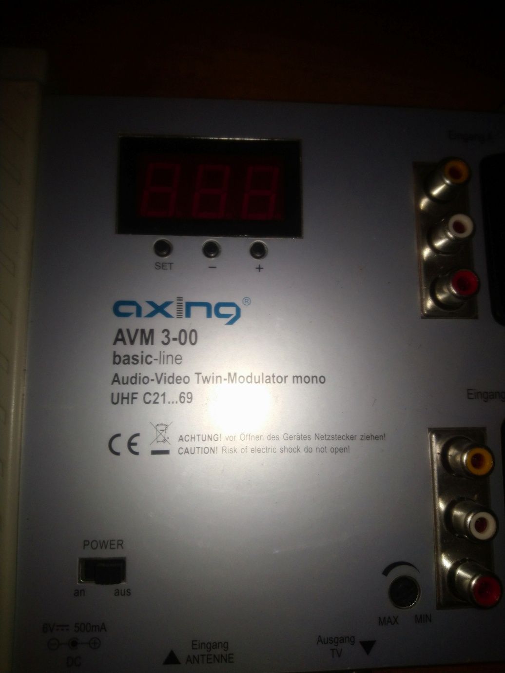 Modulator AV Axing AVM 3-00 TWIN, 470 - 862 MHz