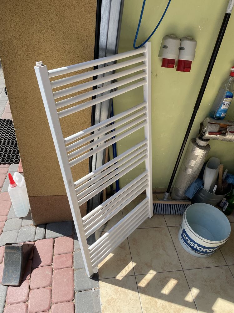 Grzejnik lazienkowy fido TRGGLFI1106SX 1133x600 590W