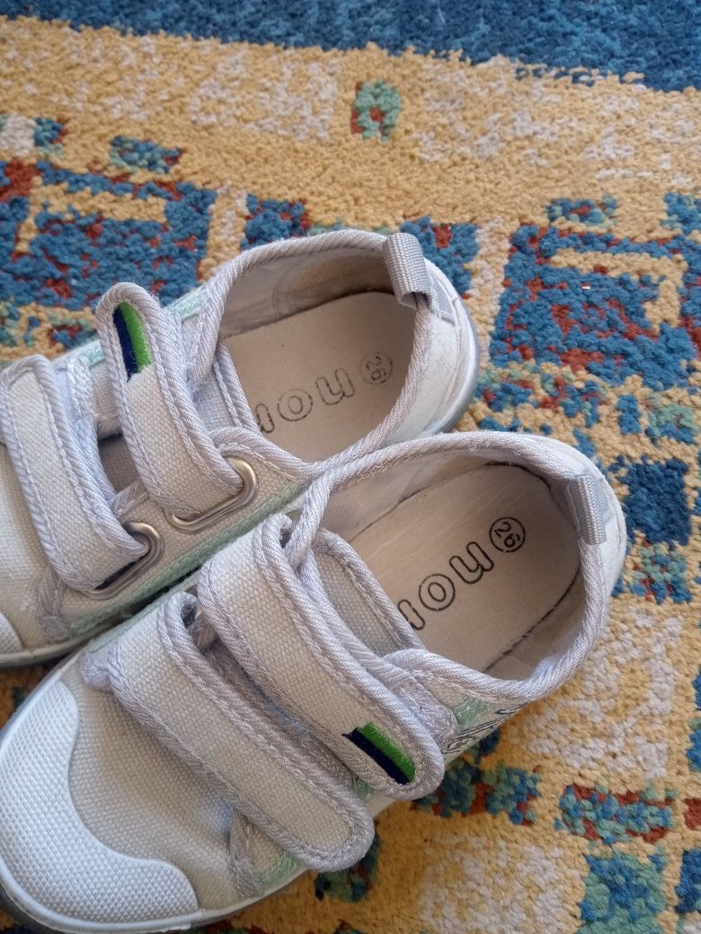 Buty dla dzieci rozmiar 26 używane