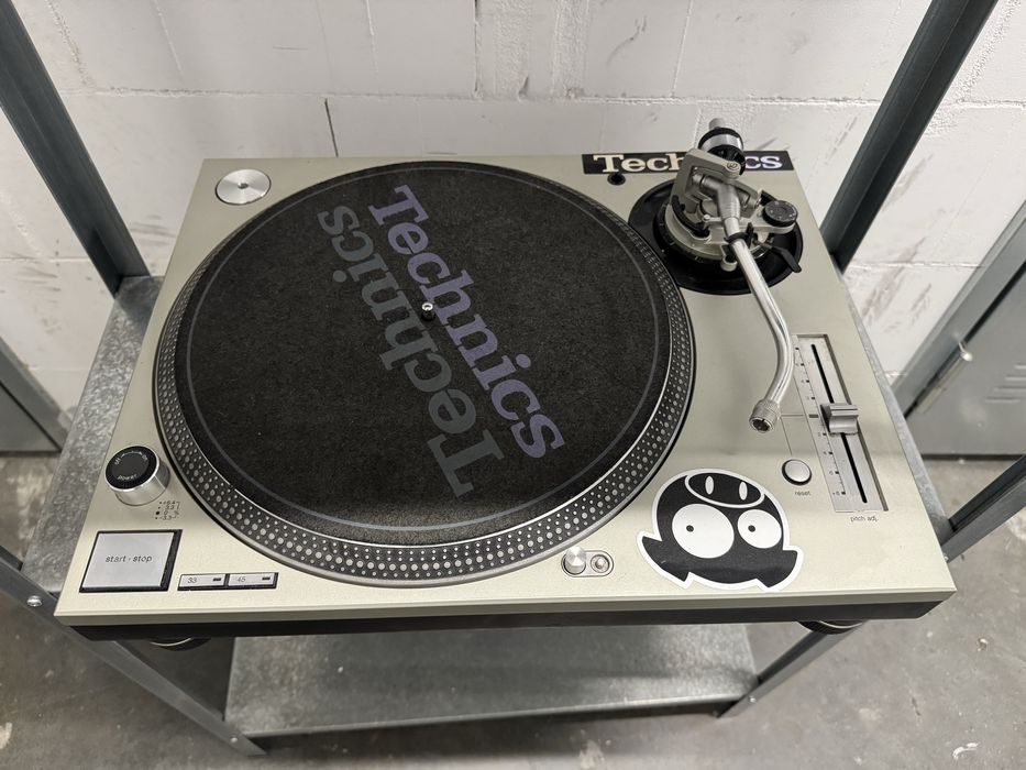 Gramofony Technics SL1200MK5 (2szt.) + mikser Technics SH-MZ 1200