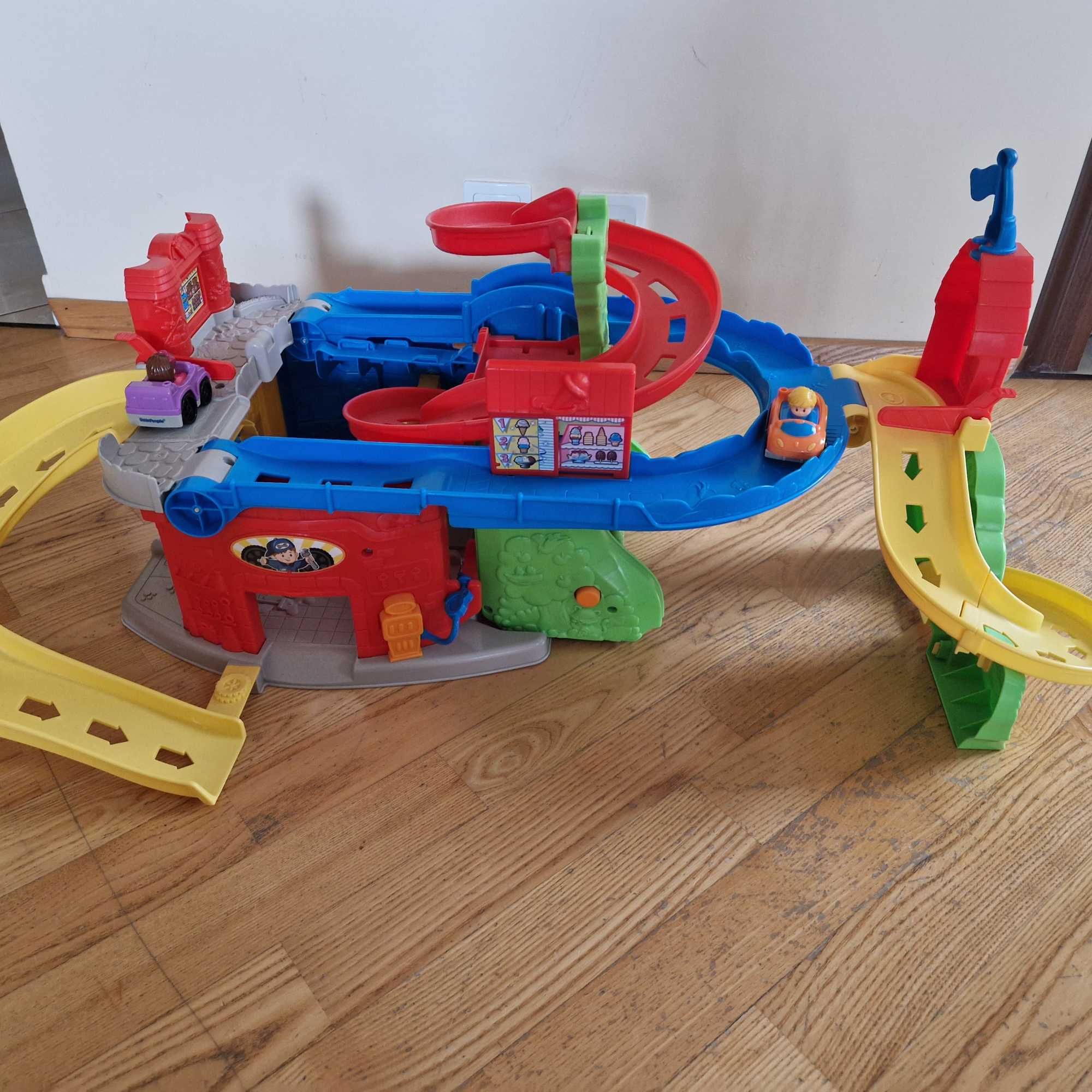 Tor,garaż samochodowy Fisher Price 2 w 1