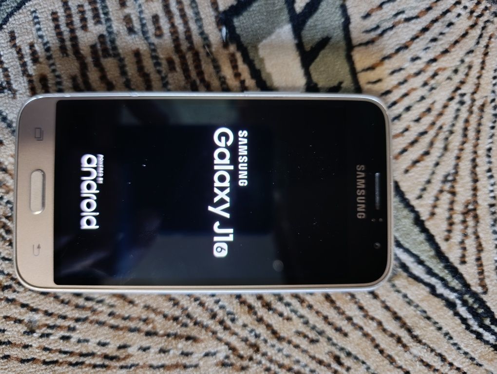 Смартфон galaxy j1
