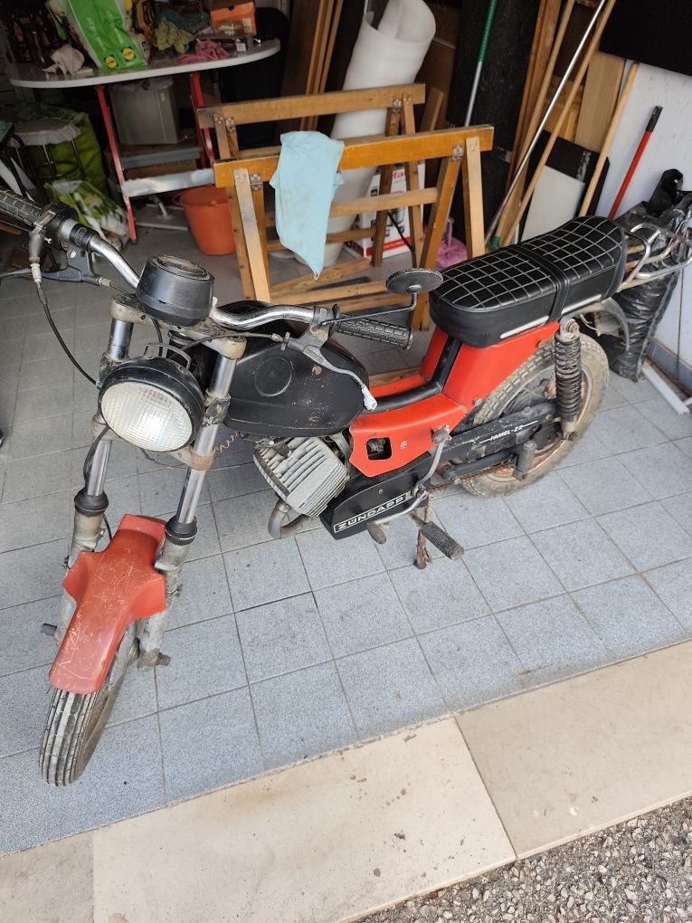 Motorizada Zundapp Z2 com documentos