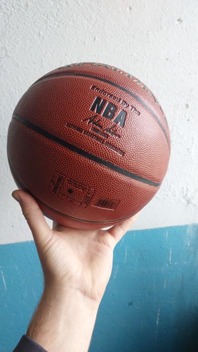 баскетбольный мяч  Spalding.