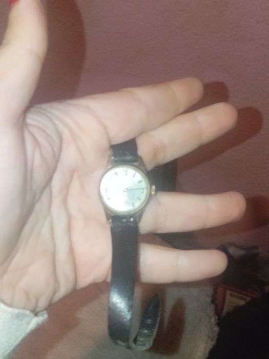 Relógio canuy pequeno não sei funciona