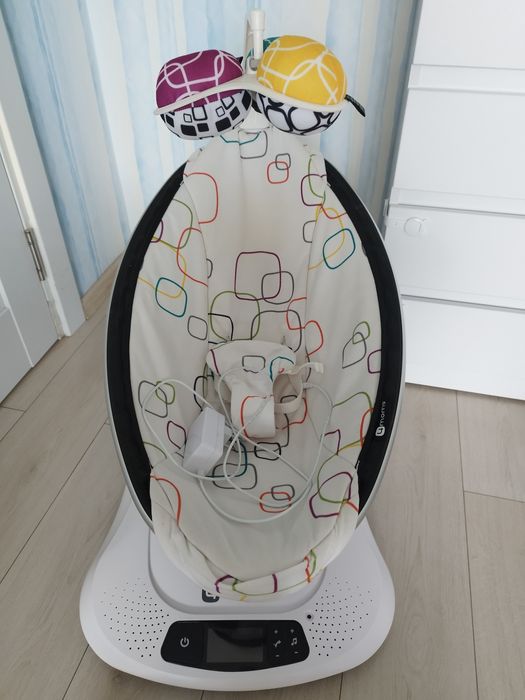 Крісло-гойдалка 4MOMS mamaRoo 4.0