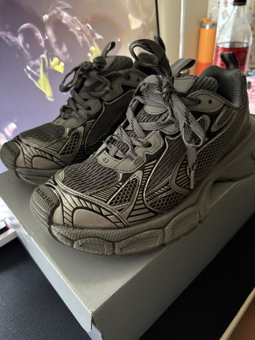 Balenciaga 3XL (grey)