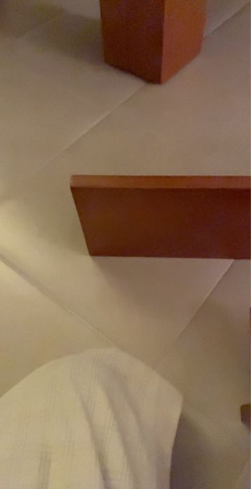 Prateleiras em madeira