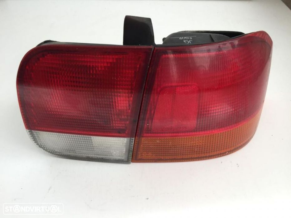 farolim tras direito honda civic 4P