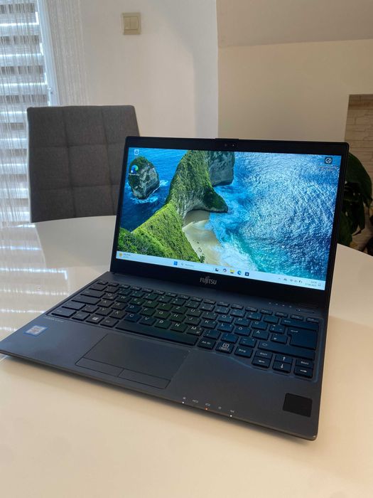 Laptop Fujitsu U938 i5-8350U 8GB RAM 256GB SSD M.2