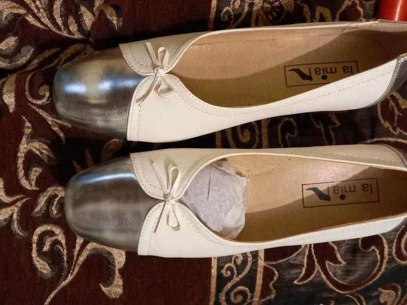 Новые красивые туфли размер 39 кожа